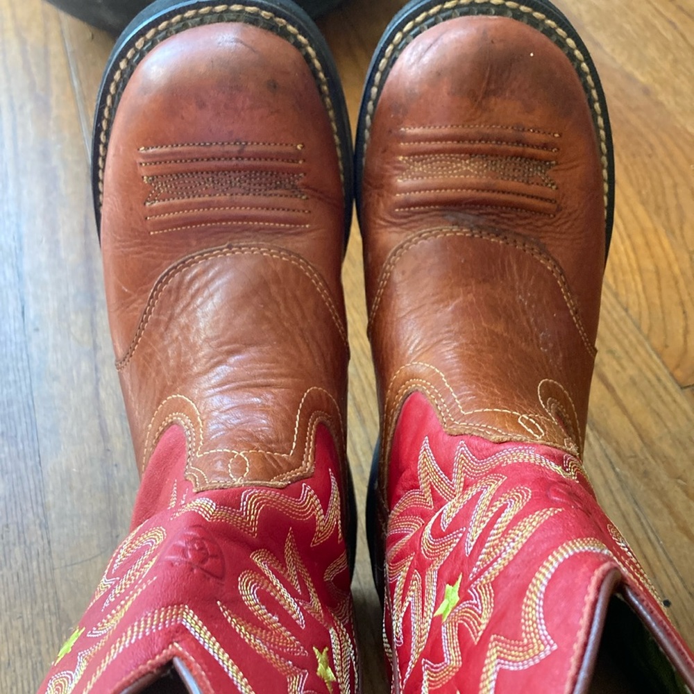Ariat boots great used condition size 8